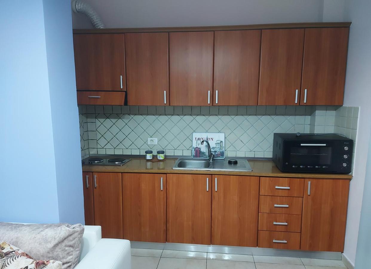 Bral Apartment 3 Durres Bagian luar foto