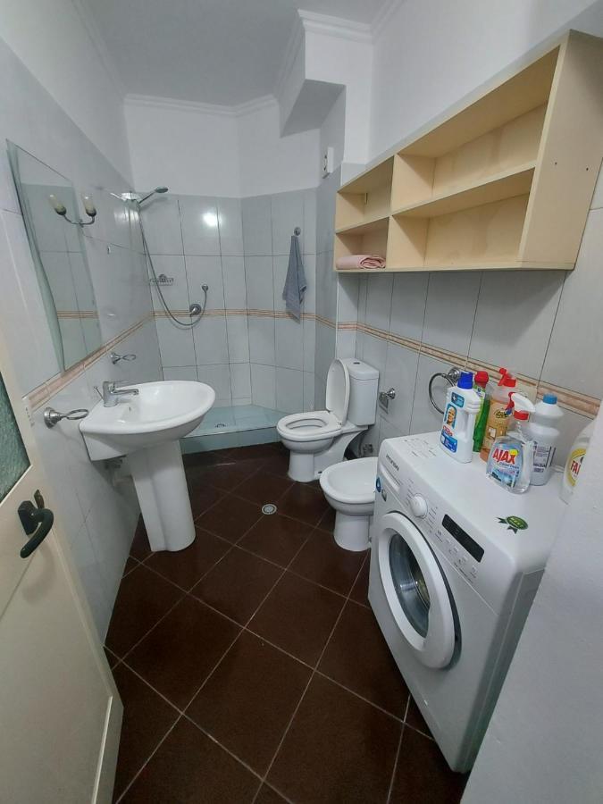 Bral Apartment 3 Durres Bagian luar foto